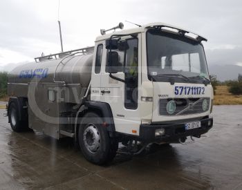 Volvo FH12 2001 — photo 2