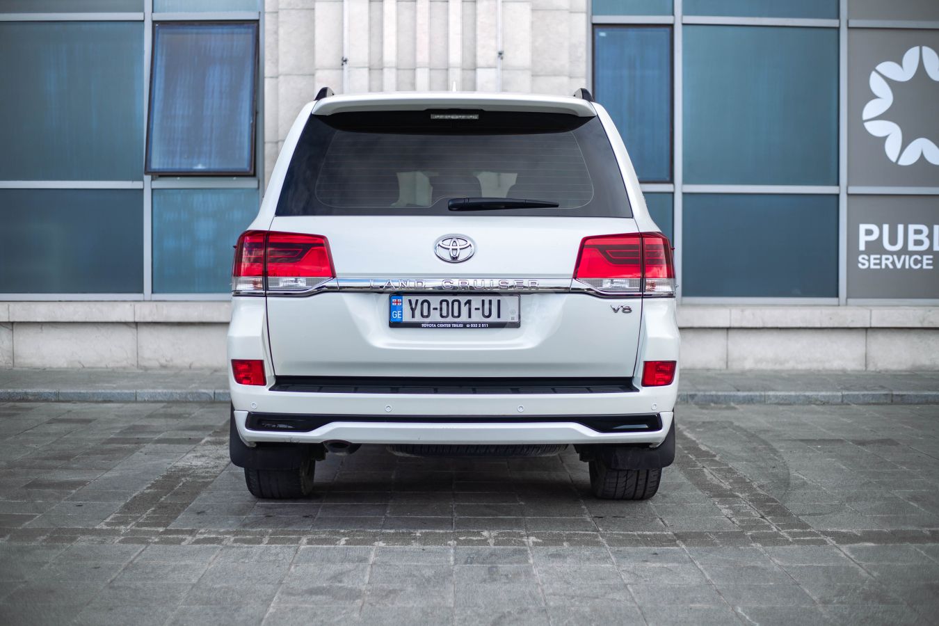 Toyota Land Cruiser 2018 — photo 2