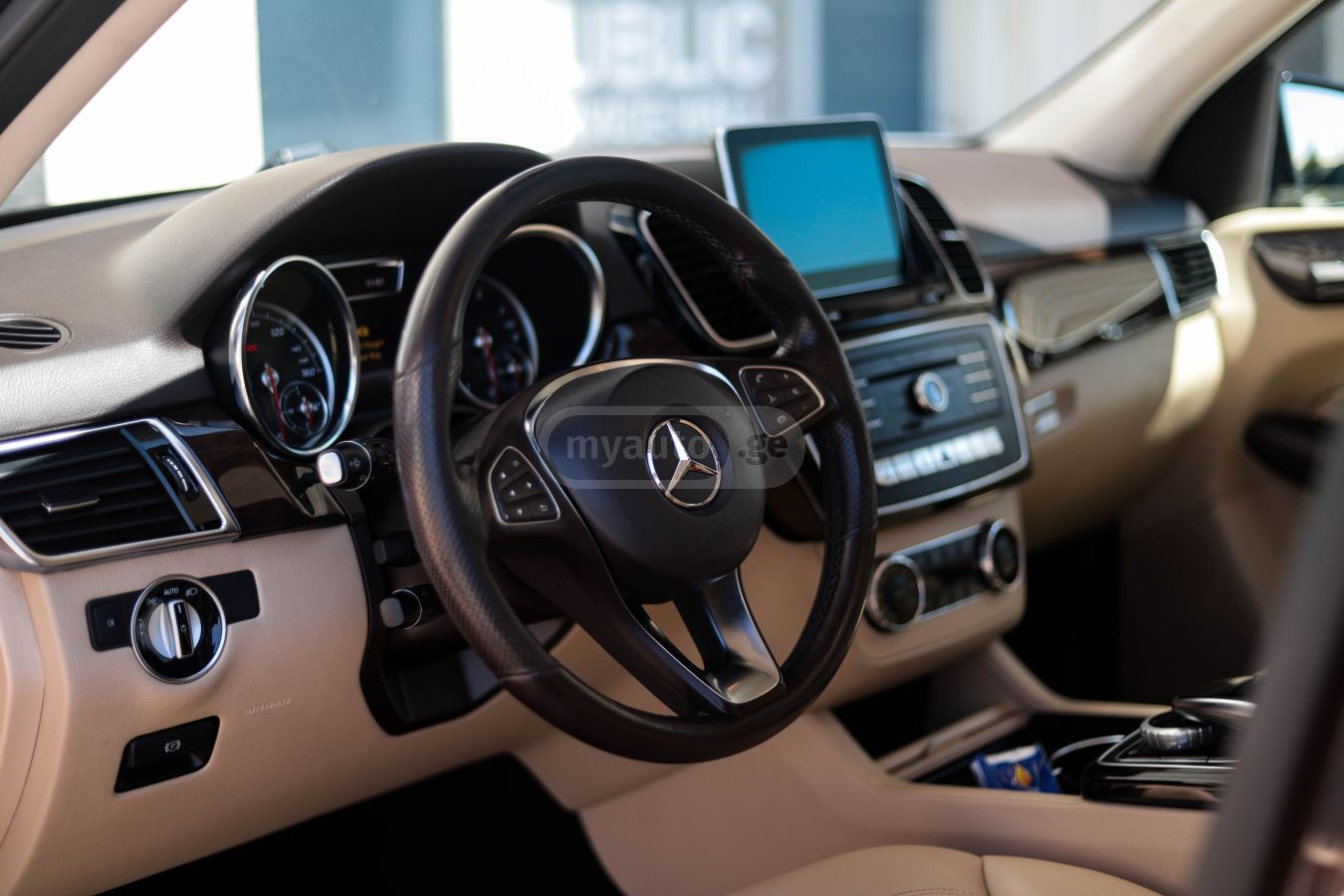Mercedes-Benz GLE 350 2017 — photo 2