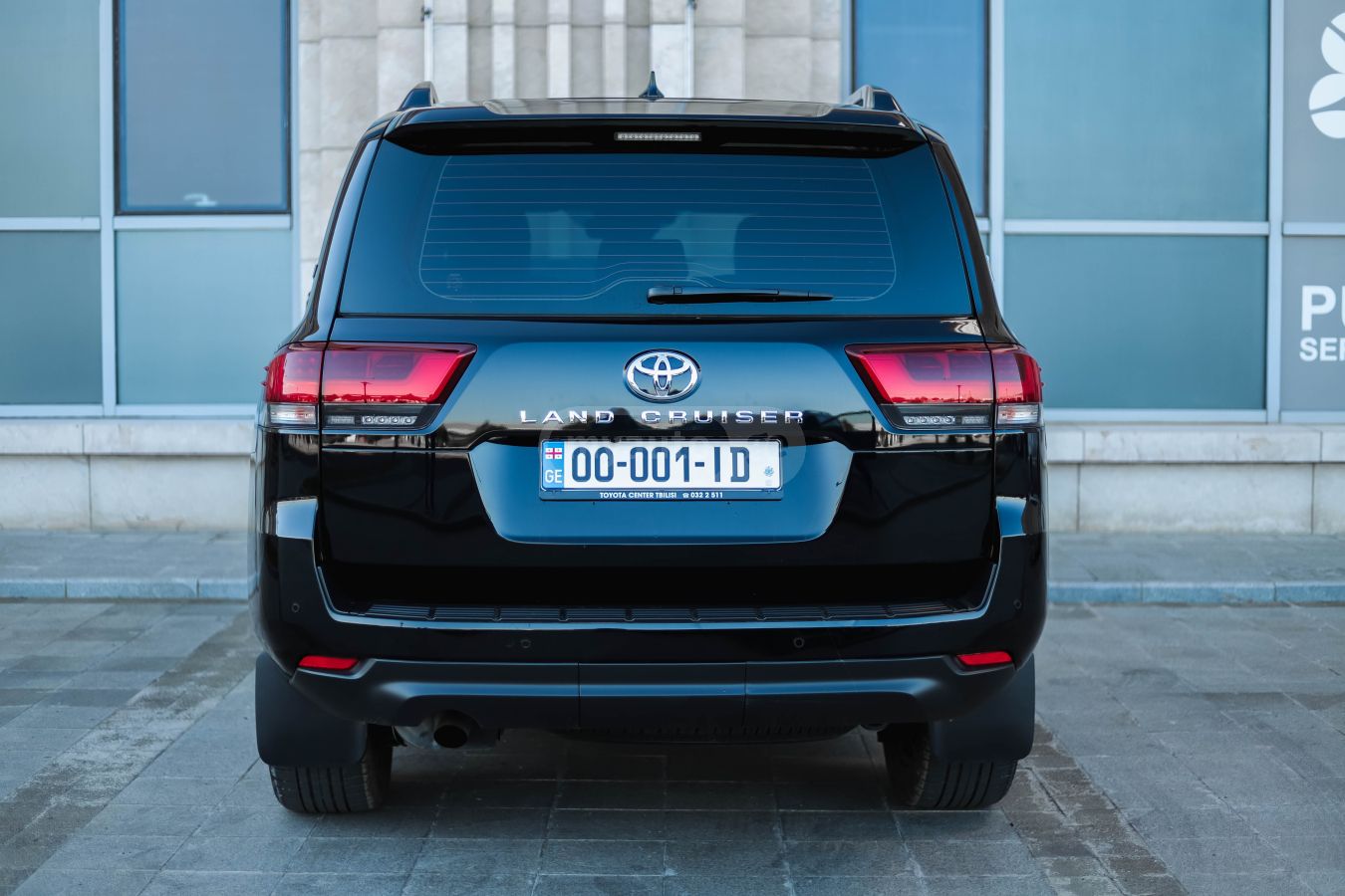 Toyota Land Cruiser 2022 — photo 2