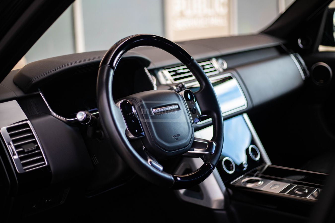 Land Rover Range Rover 2020 — photo 2