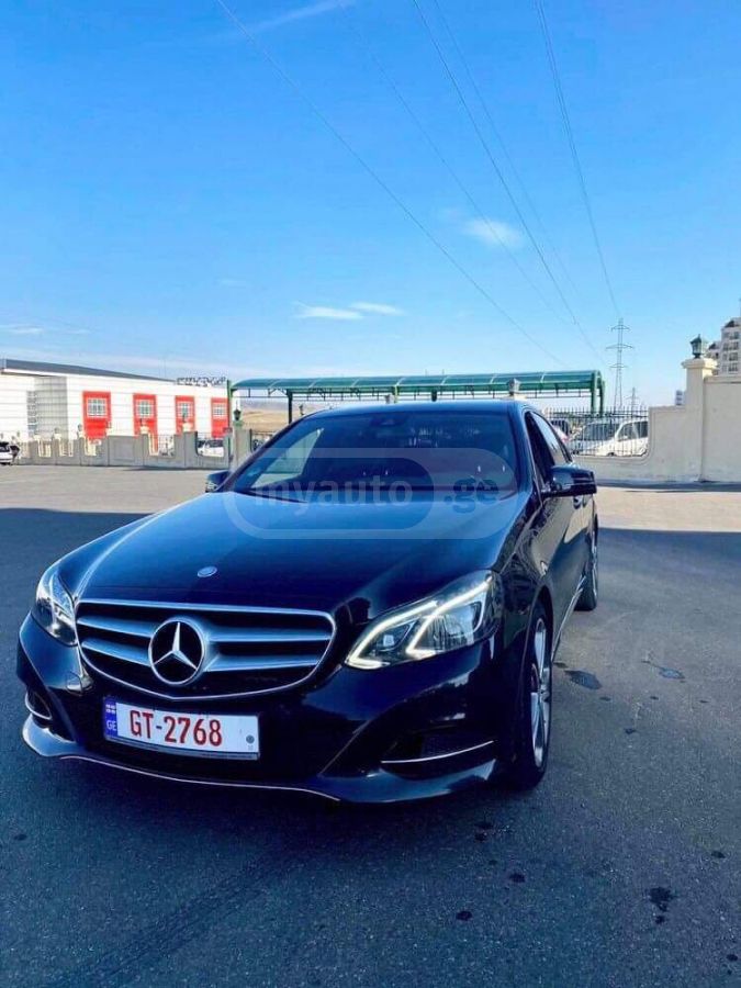 Mercedes-Benz E 220
