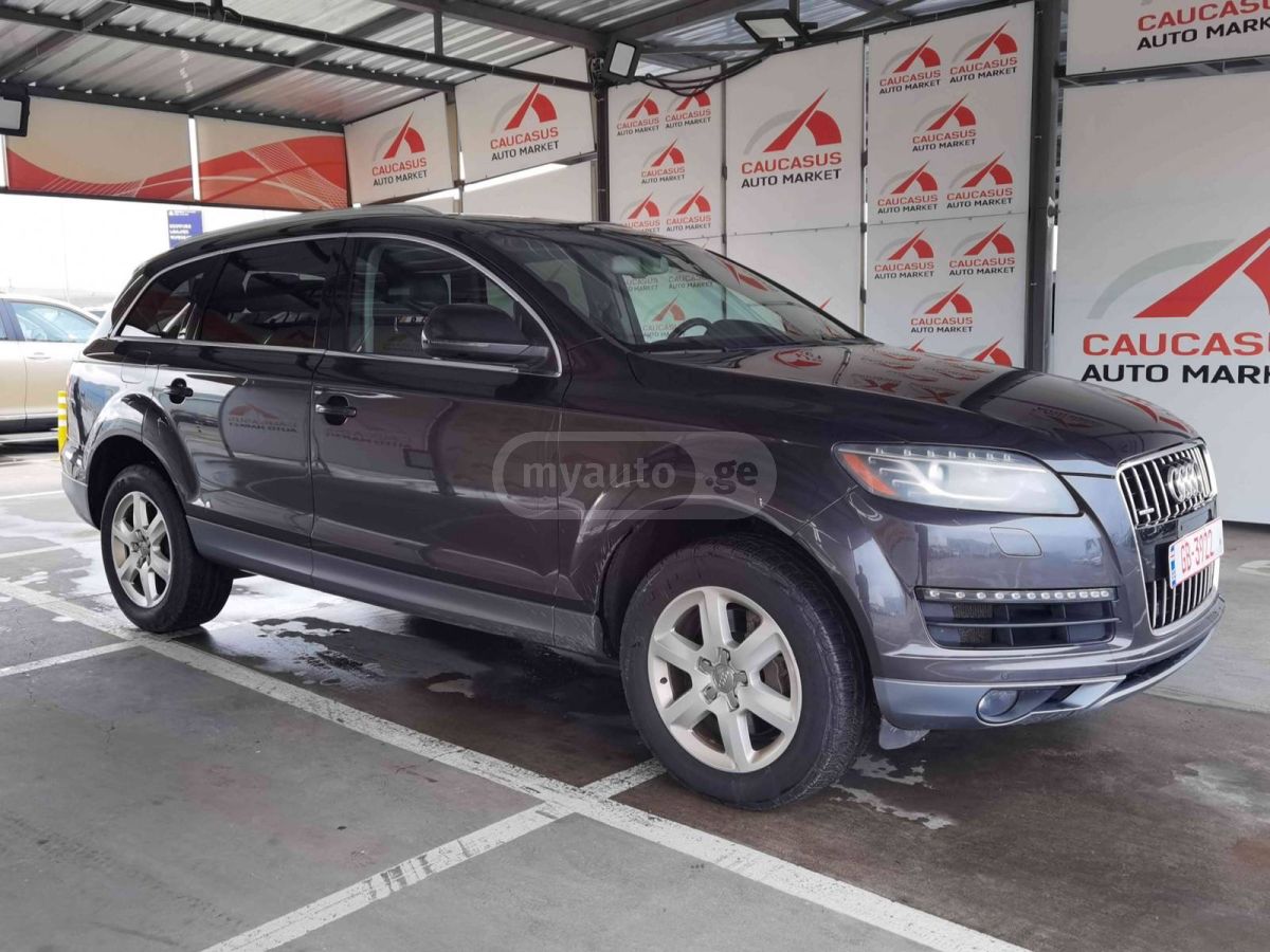 Audi Q7 2010 — photo 2