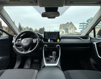 Toyota RAV 4 2021 — photo 2