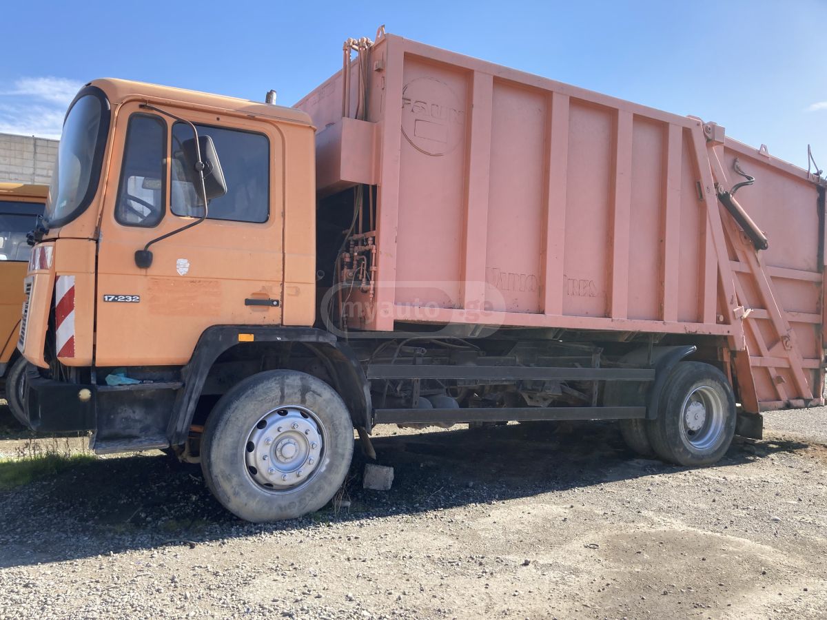 Isuzu 18.272 1995 — photo 2
