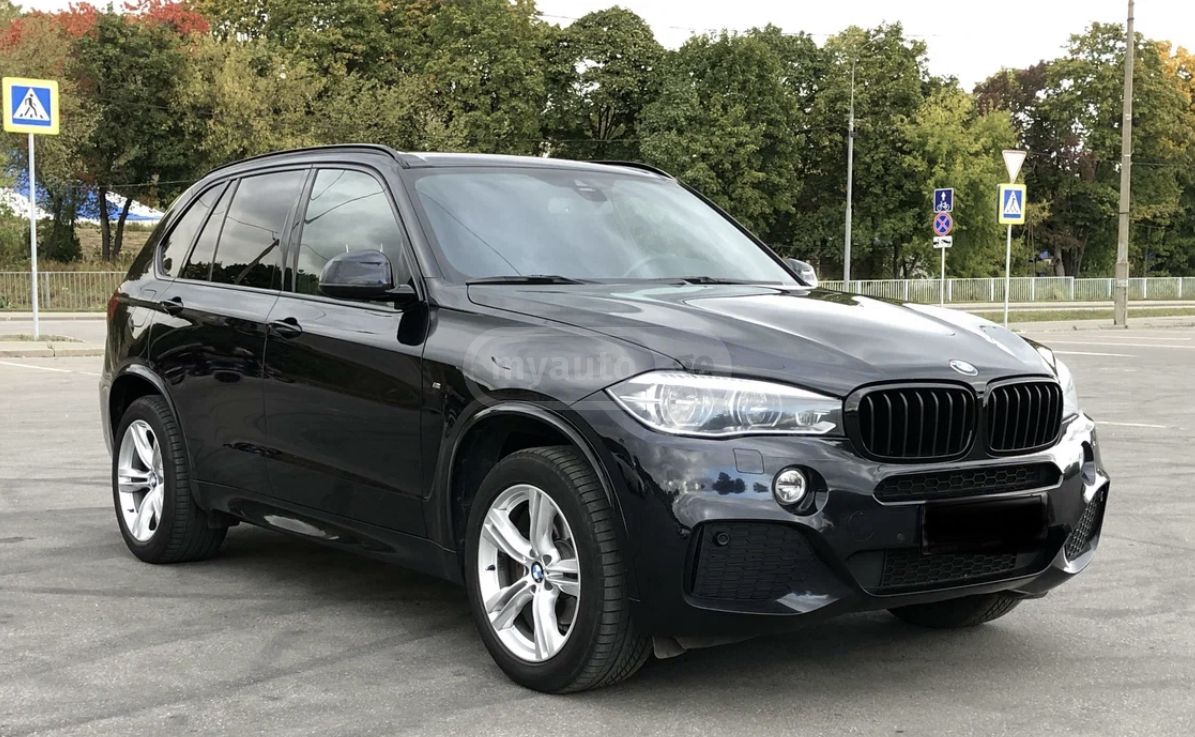 BMW X5 2018 — photo 2