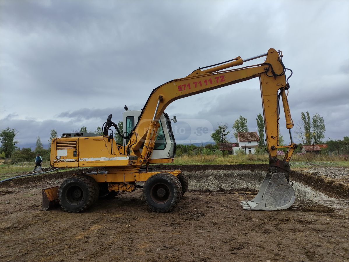 Liebherr 4846 1995 — photo 2