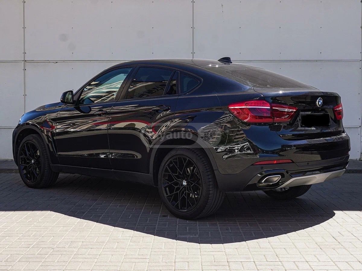 BMW X6 2018 — photo 2