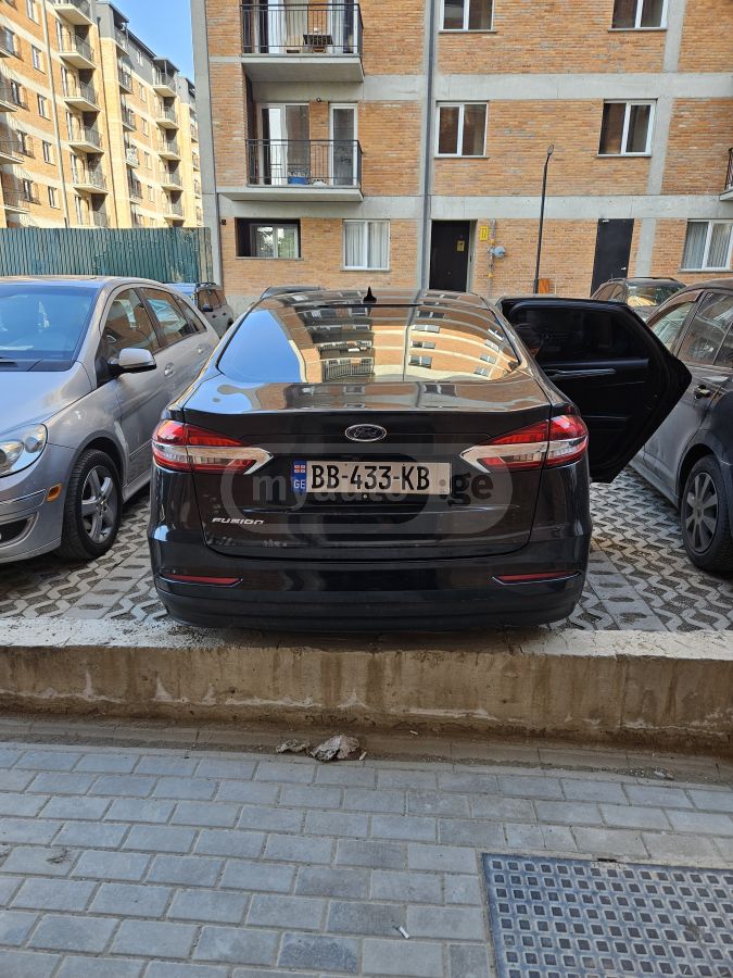Ford Fusion 2020 — photo 2