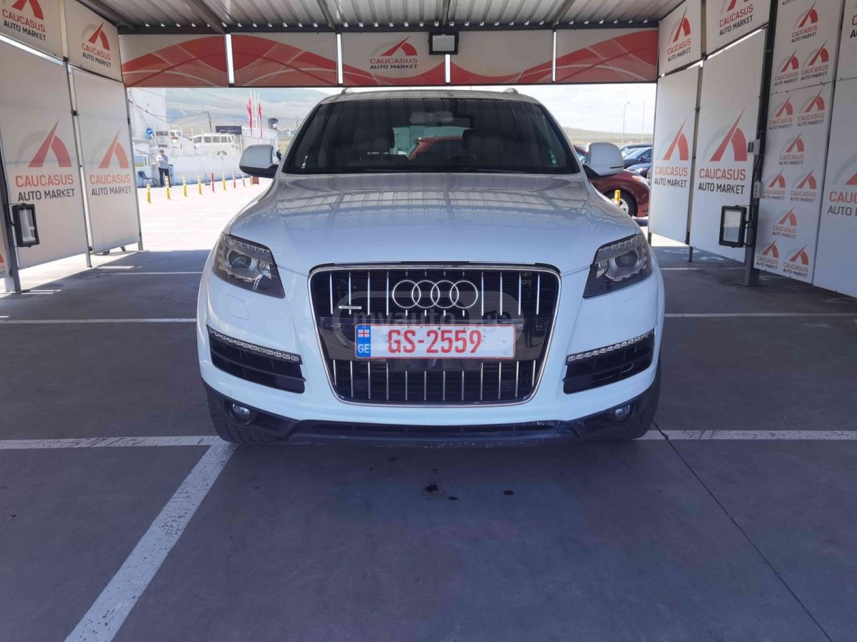Audi Q7 2010 — photo 2