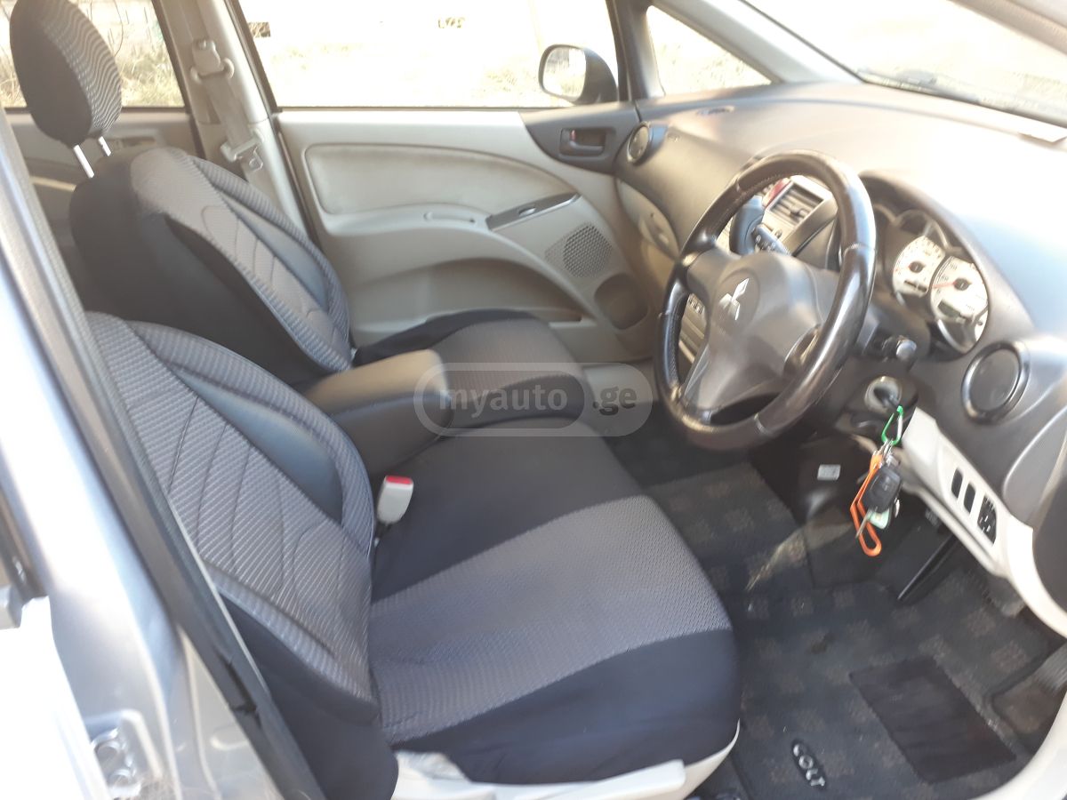Mitsubishi Colt 2003 — photo 2