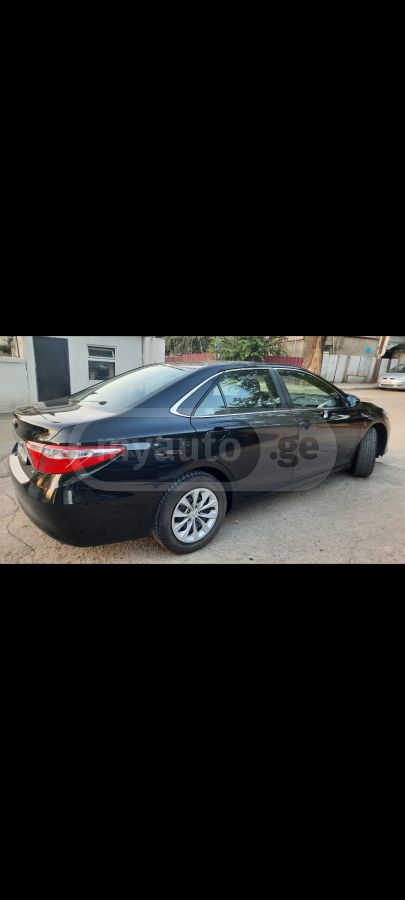 Toyota Camry 2017 — photo 2