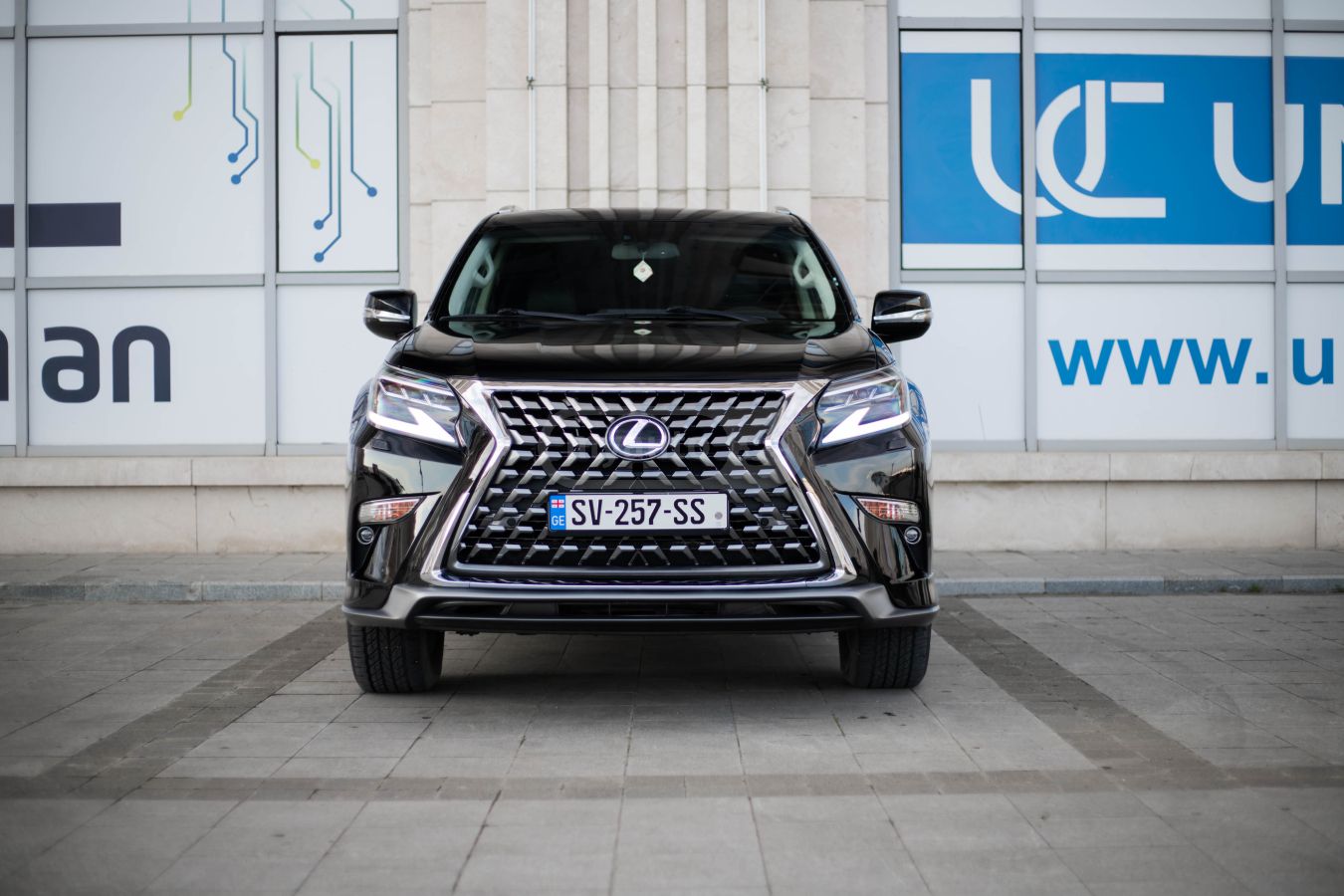 Lexus GX 460 2018 — photo 2