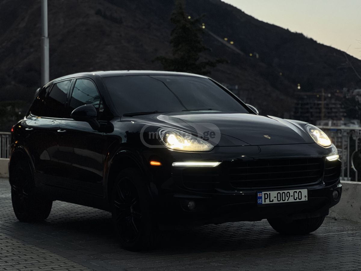 Porsche Cayenne 2017 — photo 2