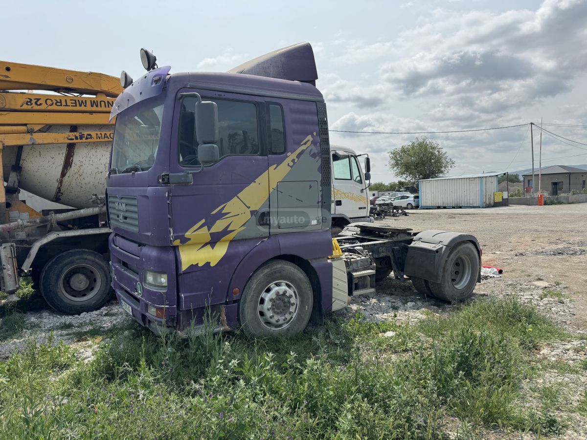 Isuzu TGA