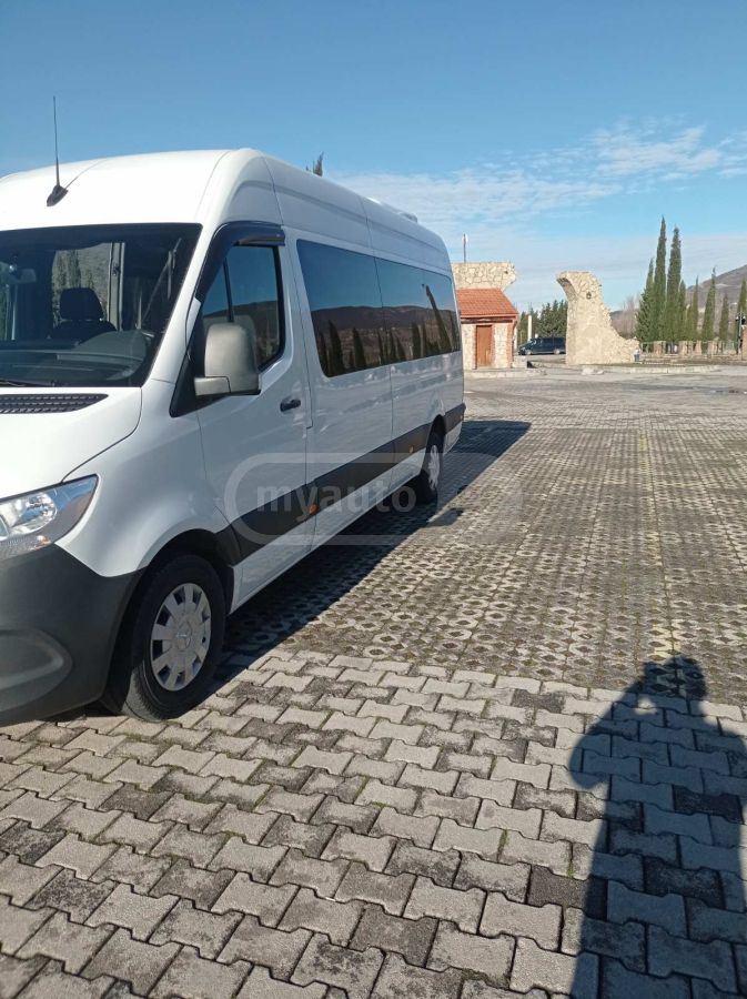 Mercedes-Benz Sprinter 2021 — photo 2
