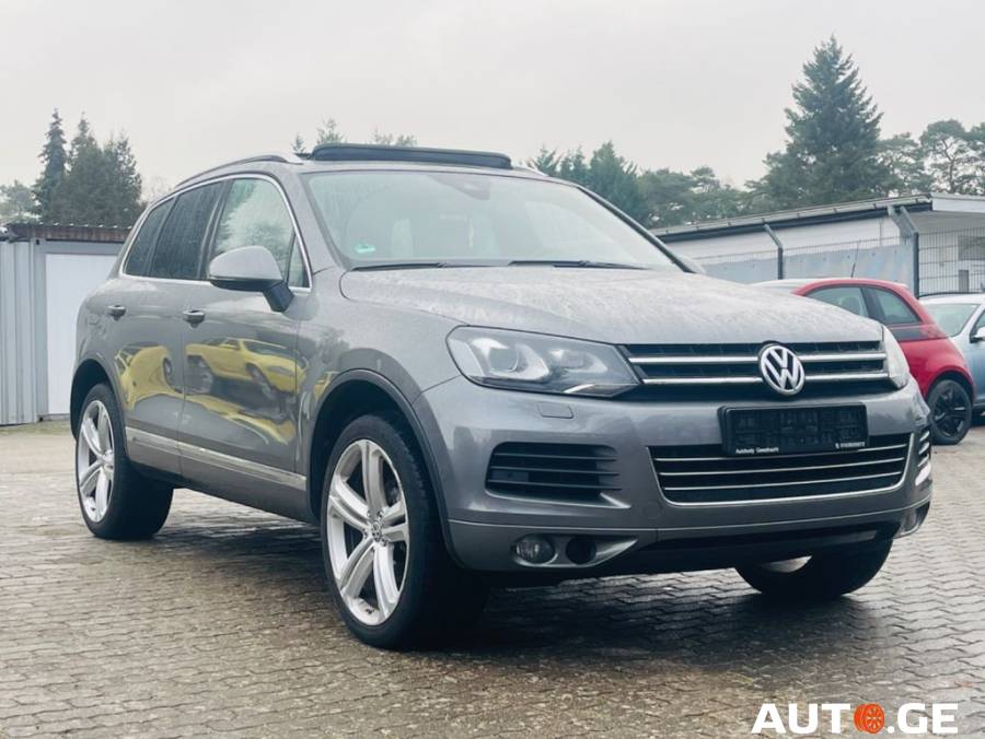 Volkswagen Touareg 2012 — photo 2
