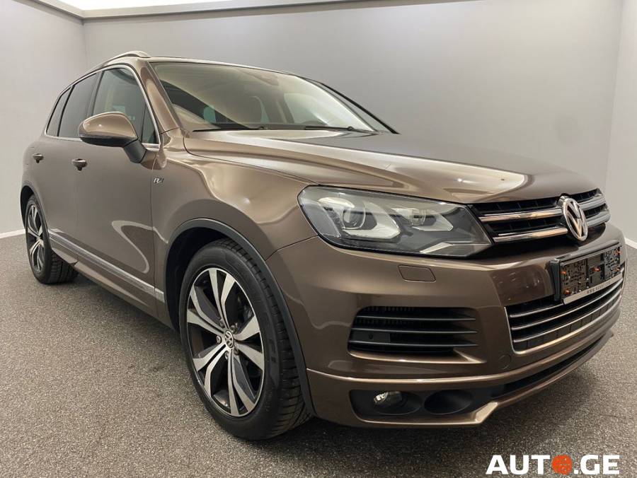 Volkswagen Touareg 2013 — photo 2