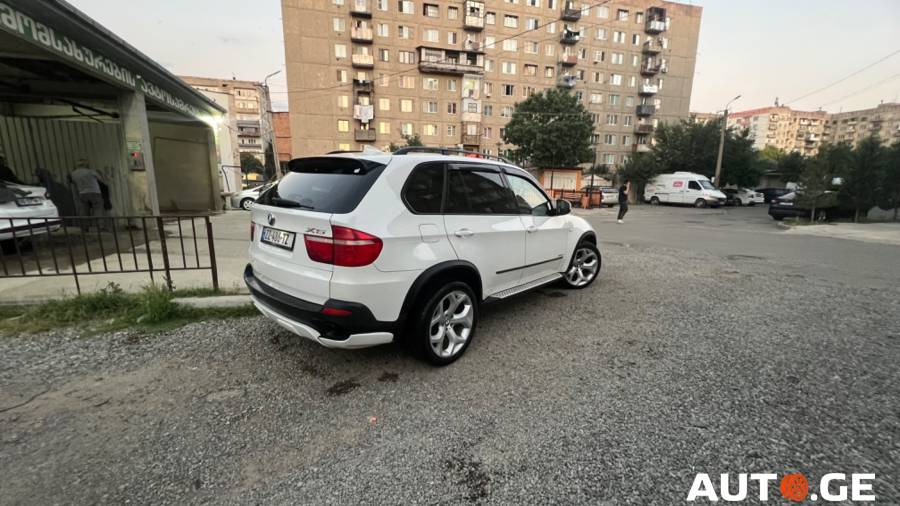 BMW X5 2008 — photo 2