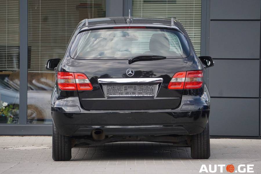 Mercedes-Benz B-180M 2009 — photo 2