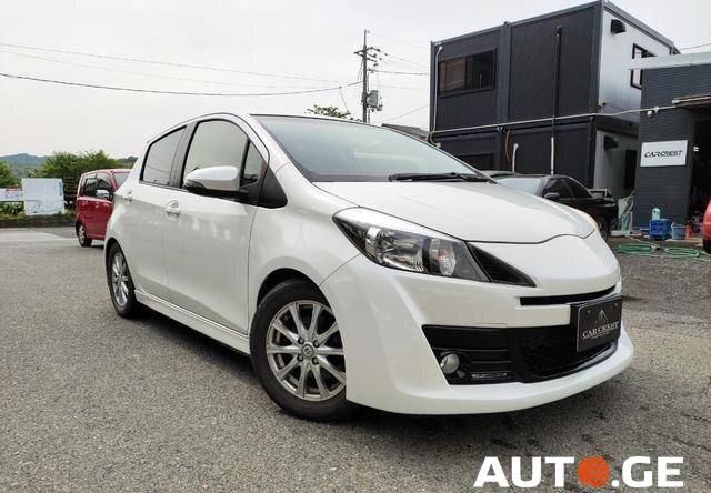Toyota Vitz 2012 — photo 2