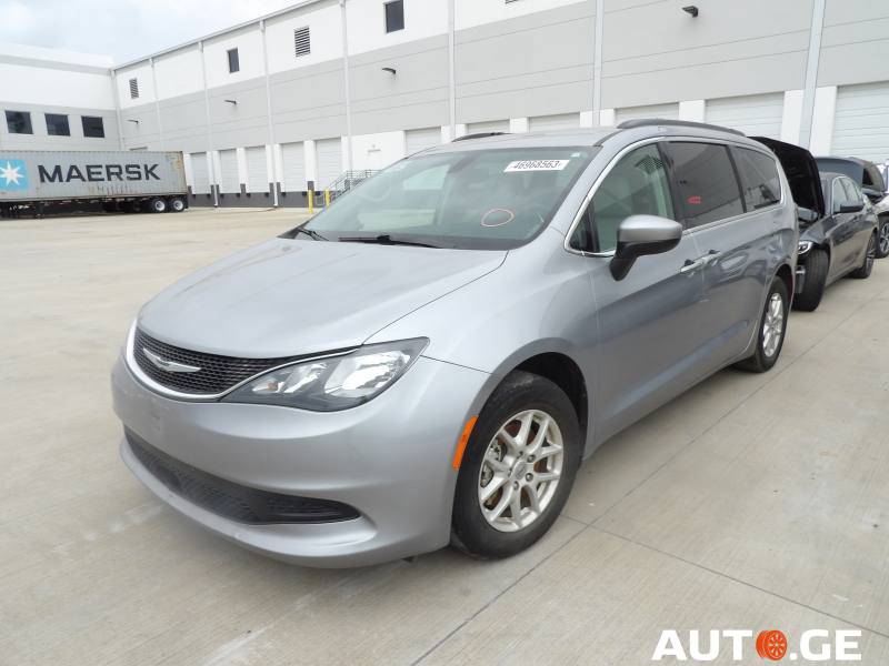 Chrysler Voyager 2020 — photo 2