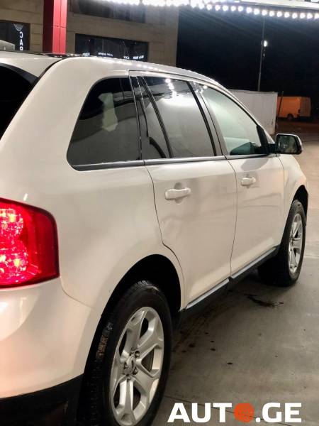 Ford Edge 2012 — photo 2