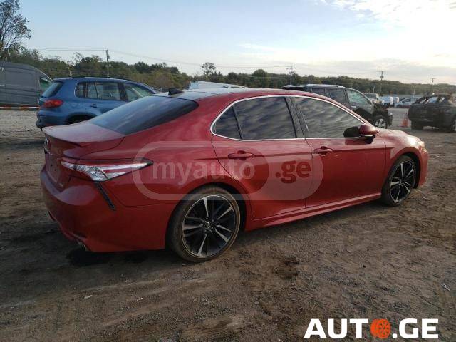 Toyota Camry 2020 — photo 2