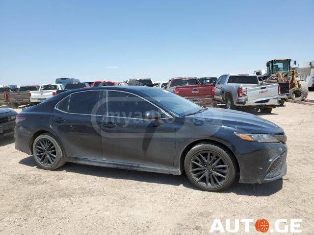 Toyota Camry 2022 — photo 2