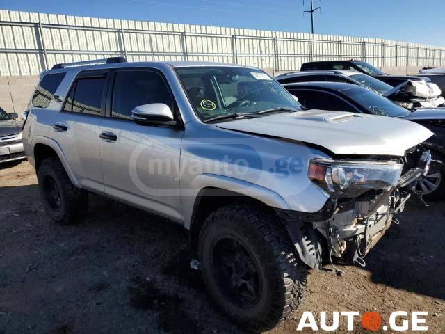 Toyota 4Runner 2018 — photo 2