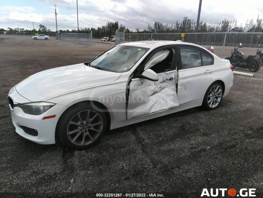 BMW 320 2014 — photo 2