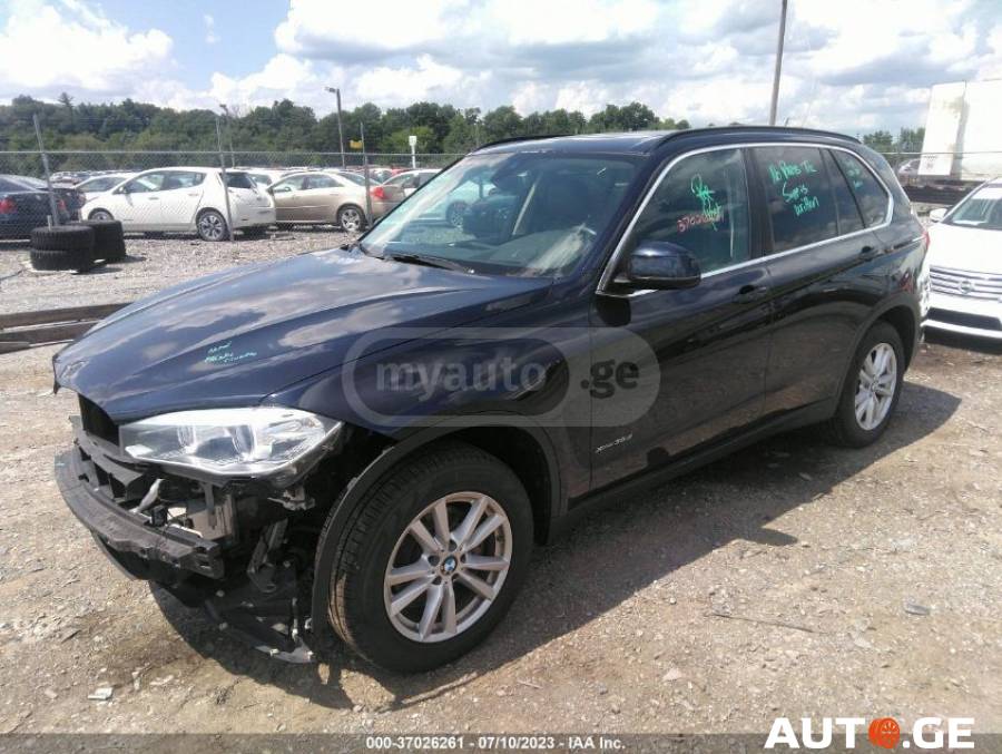 BMW X5 2015 — photo 2