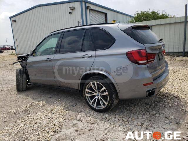 BMW X5 2018 — photo 2