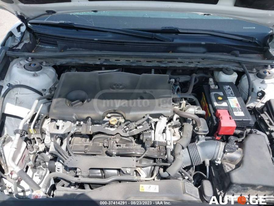 Toyota Camry 2019 — photo 2