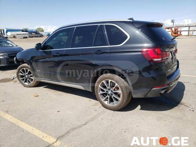 BMW X5 2017 — photo 2