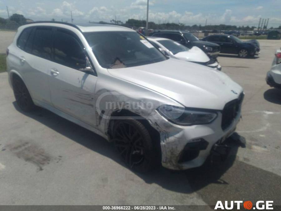 BMW X5 2021 — photo 2