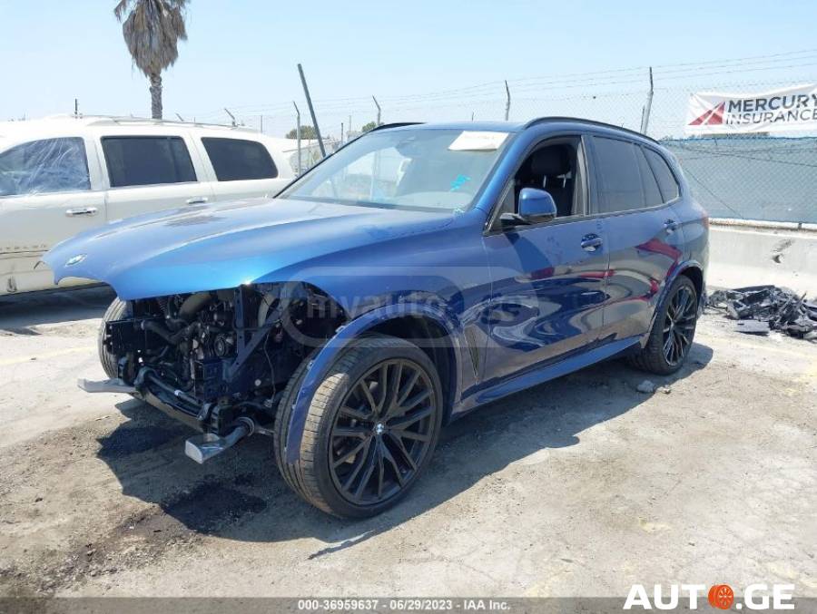 BMW X5 2021 — photo 2