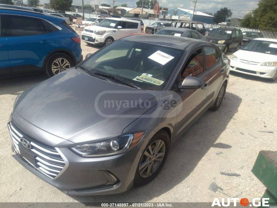 Hyundai Elantra 2018 — photo 2