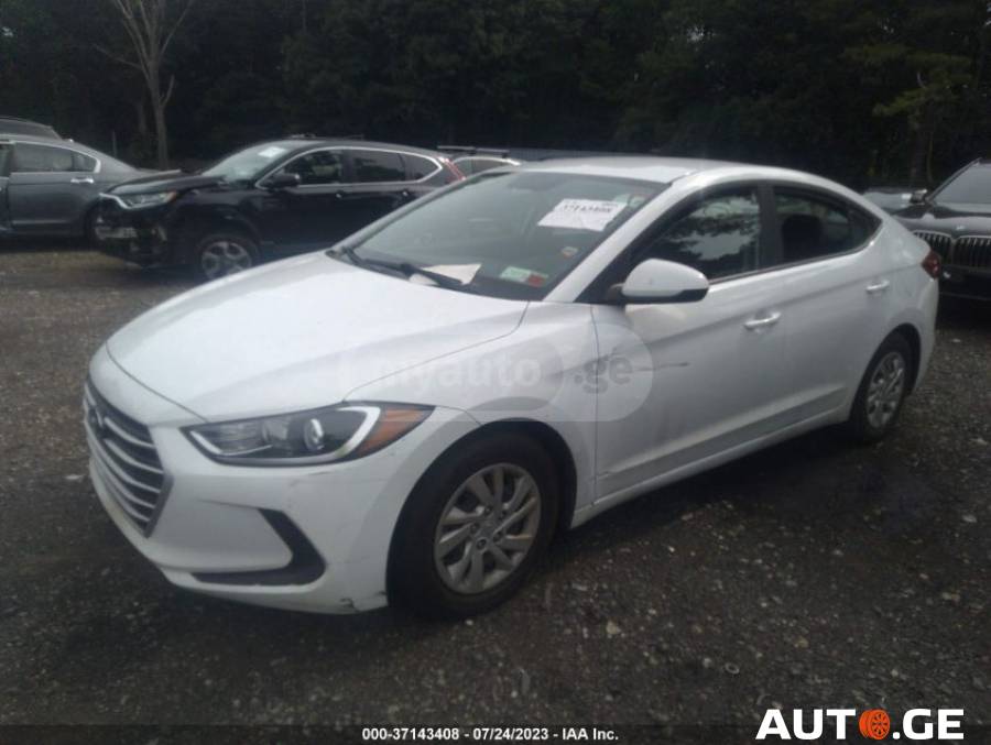 Hyundai Elantra 2018 — photo 2