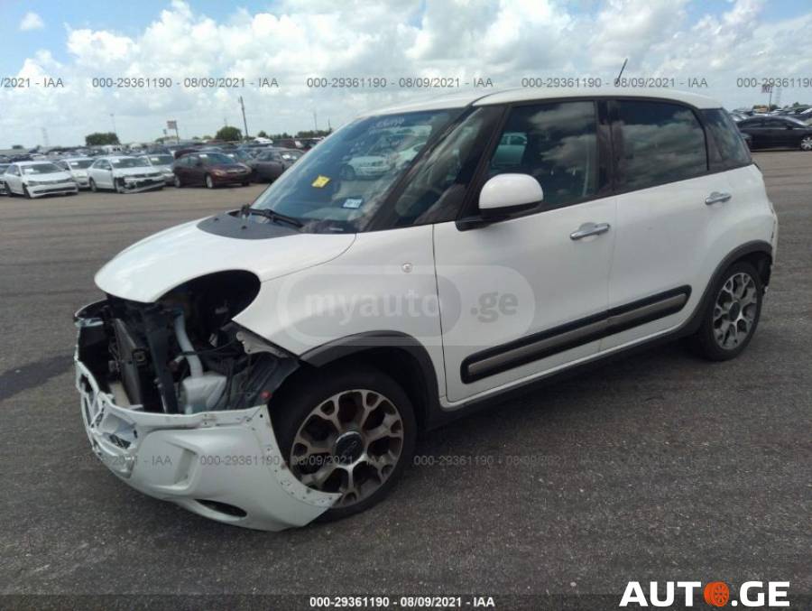 Fiat 500L 2014 — photo 2