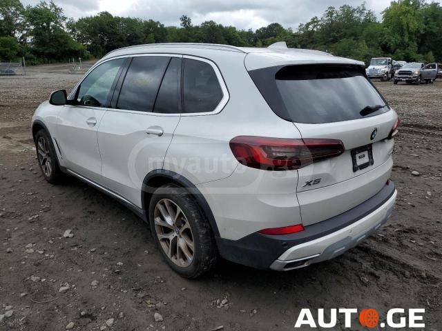 BMW X5 2021 — photo 2