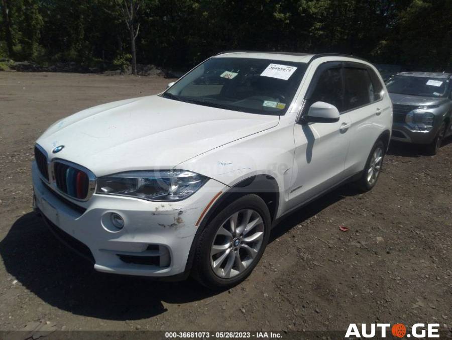 BMW X5 2016 — photo 2