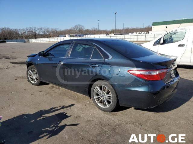 Toyota Camry 2015 — photo 2