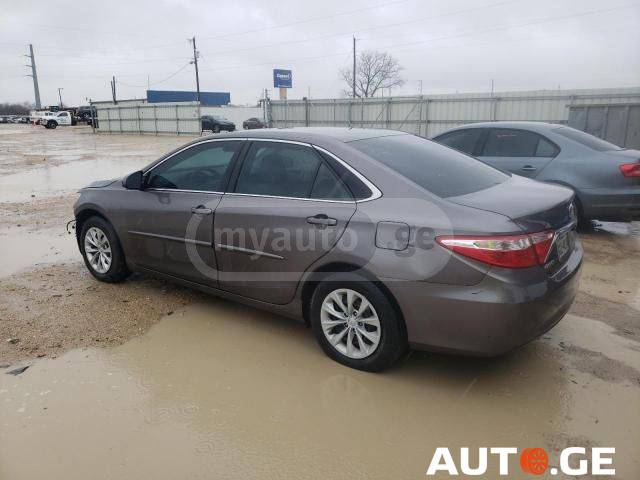 Toyota Camry 2015 — photo 2