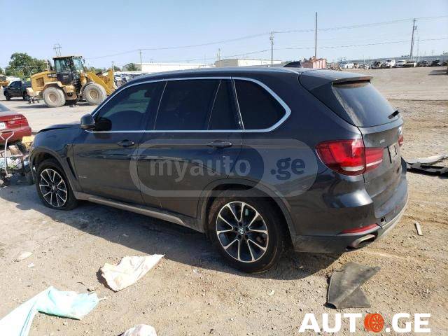 BMW X5 2018 — photo 2