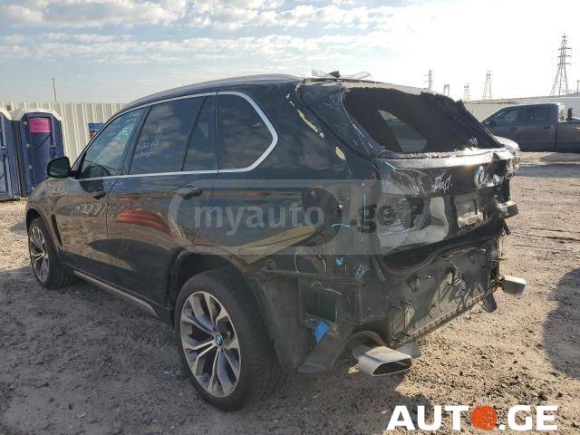 BMW X5 2018 — photo 2