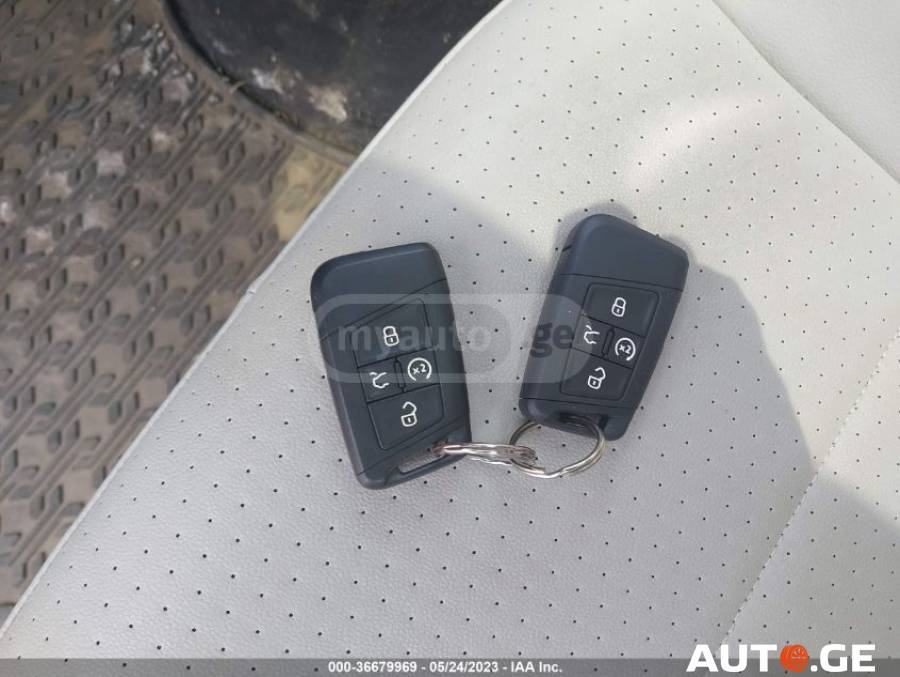 Volkswagen Jetta 2021 — photo 2