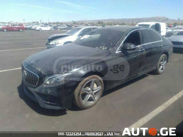Mercedes-Benz E-300C 2017 — photo 2
