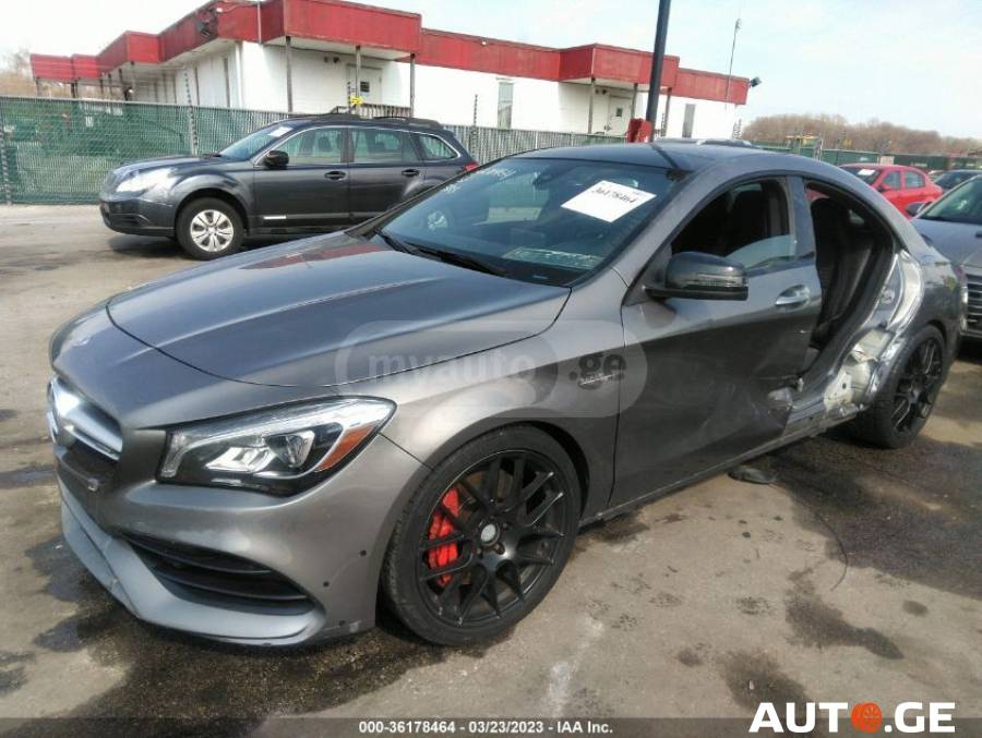 Mercedes-Benz Cla-45-Amg 2019 — photo 2