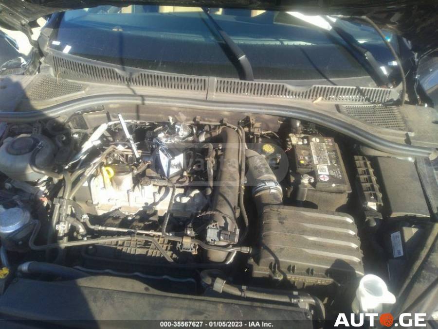 Volkswagen Jetta 2019 — photo 2